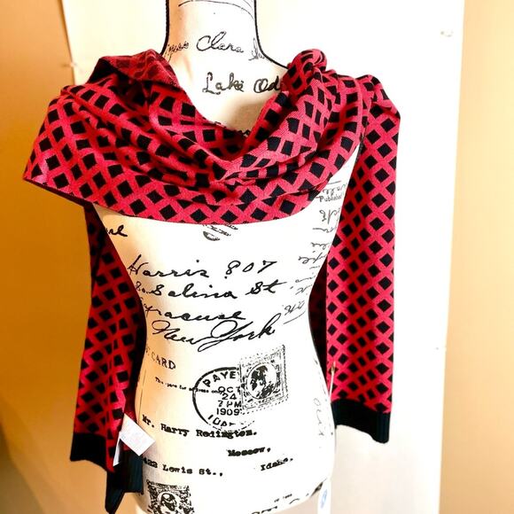 Beautiful Authentic Diane Gilman Stylish DG2 Scarf. Large - Picture 11 of 12